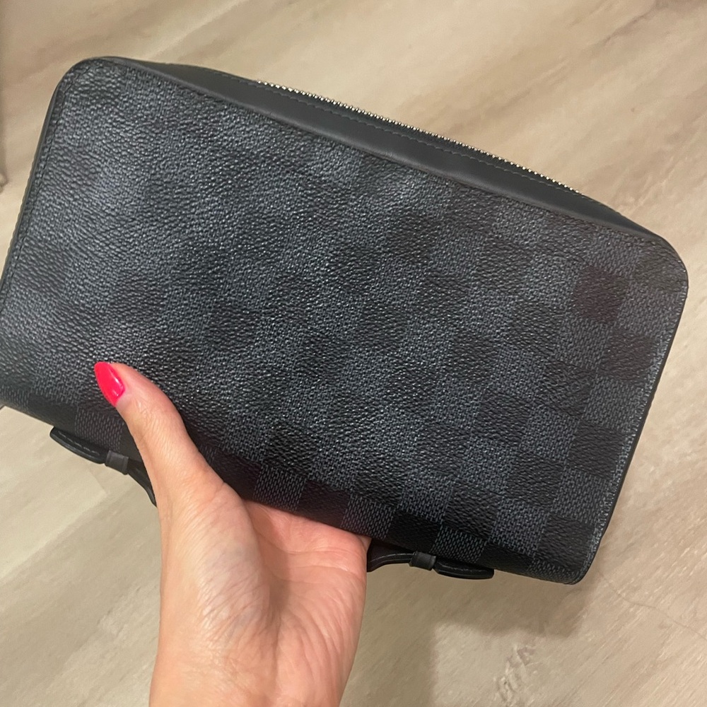 Authentic Louis Vuitton Damier Graphite Zippy XL classic Wallet